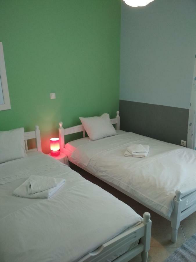 Family Apartments Missolonghi Bagian luar foto